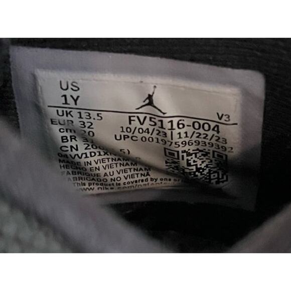 Nike Air Jordan 11 Retro Low FV5104-004 Patent Leather Athletic Sneaker Size 1 - Picture 6 of 6